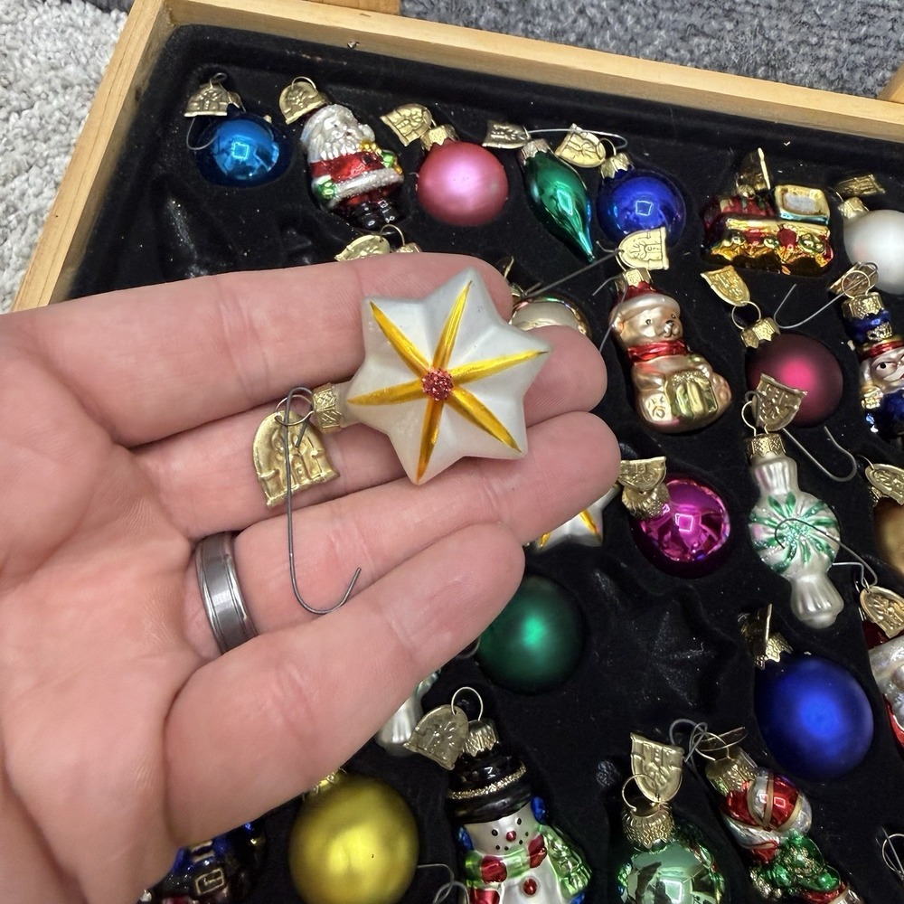 Thomas Pacconi Museum Series Miniature Christmas Ornament In Wood Box (READ) 46 - Picture 11 of 16